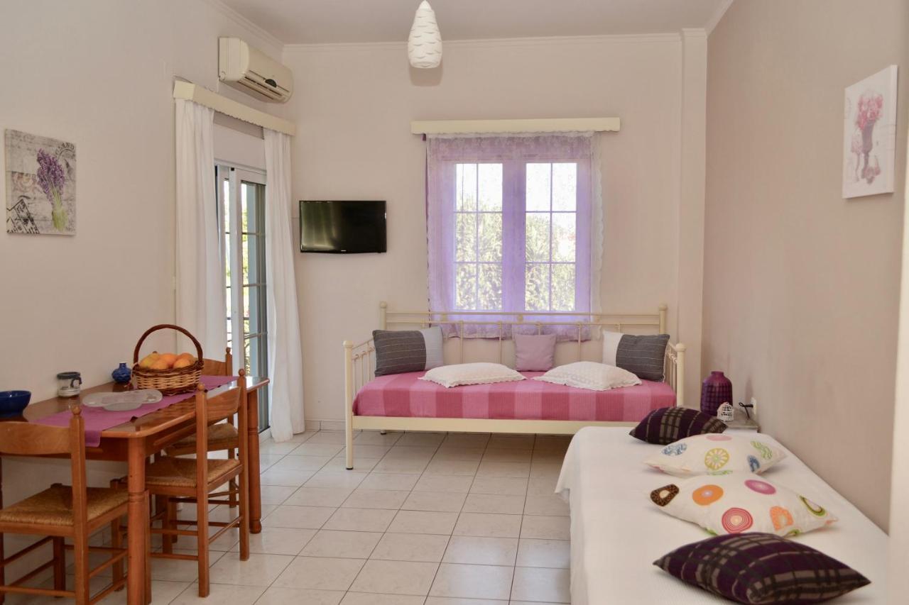 Troumpas Family Rooms & Apartments ليونِذيو المظهر الخارجي الصورة