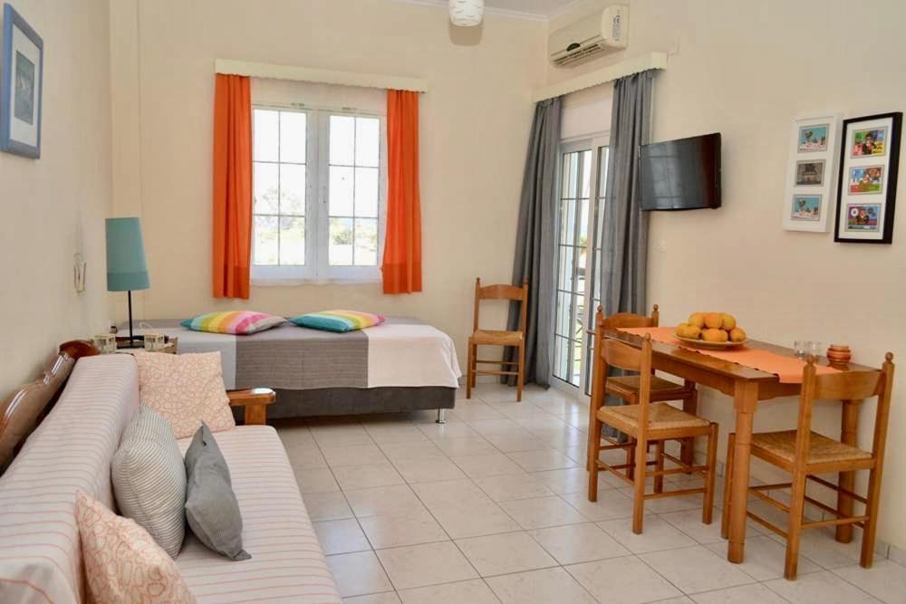Troumpas Family Rooms & Apartments ليونِذيو المظهر الخارجي الصورة
